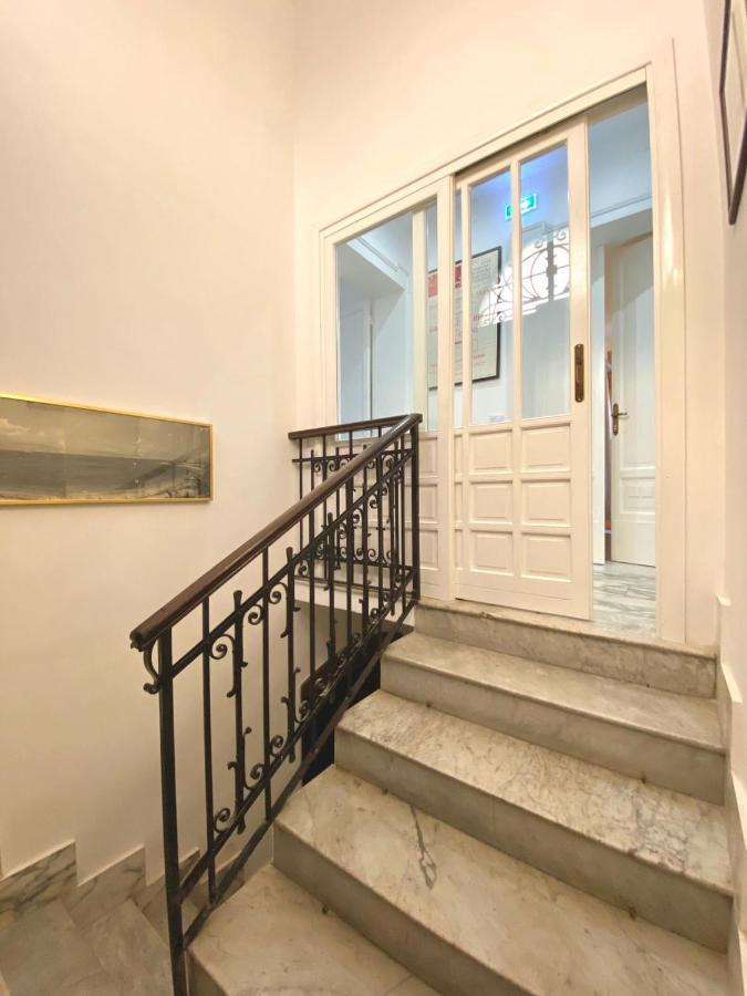 Al Teatro Bed & Breakfast Reggio di Calabria Bagian luar foto