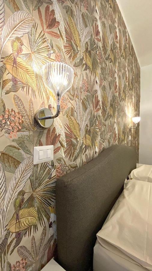 Al Teatro Bed & Breakfast Reggio di Calabria Bagian luar foto