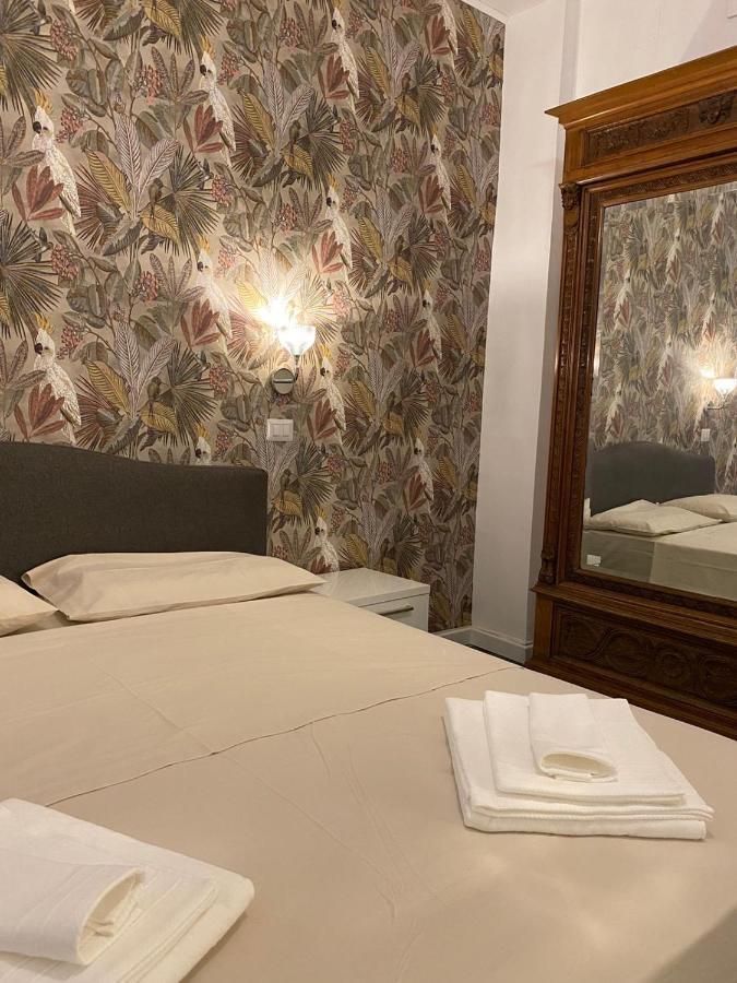 Al Teatro Bed & Breakfast Reggio di Calabria Bagian luar foto