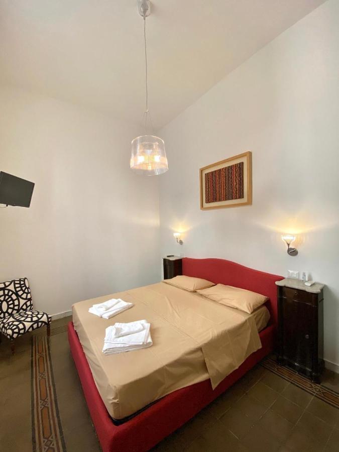 Al Teatro Bed & Breakfast Reggio di Calabria Bagian luar foto